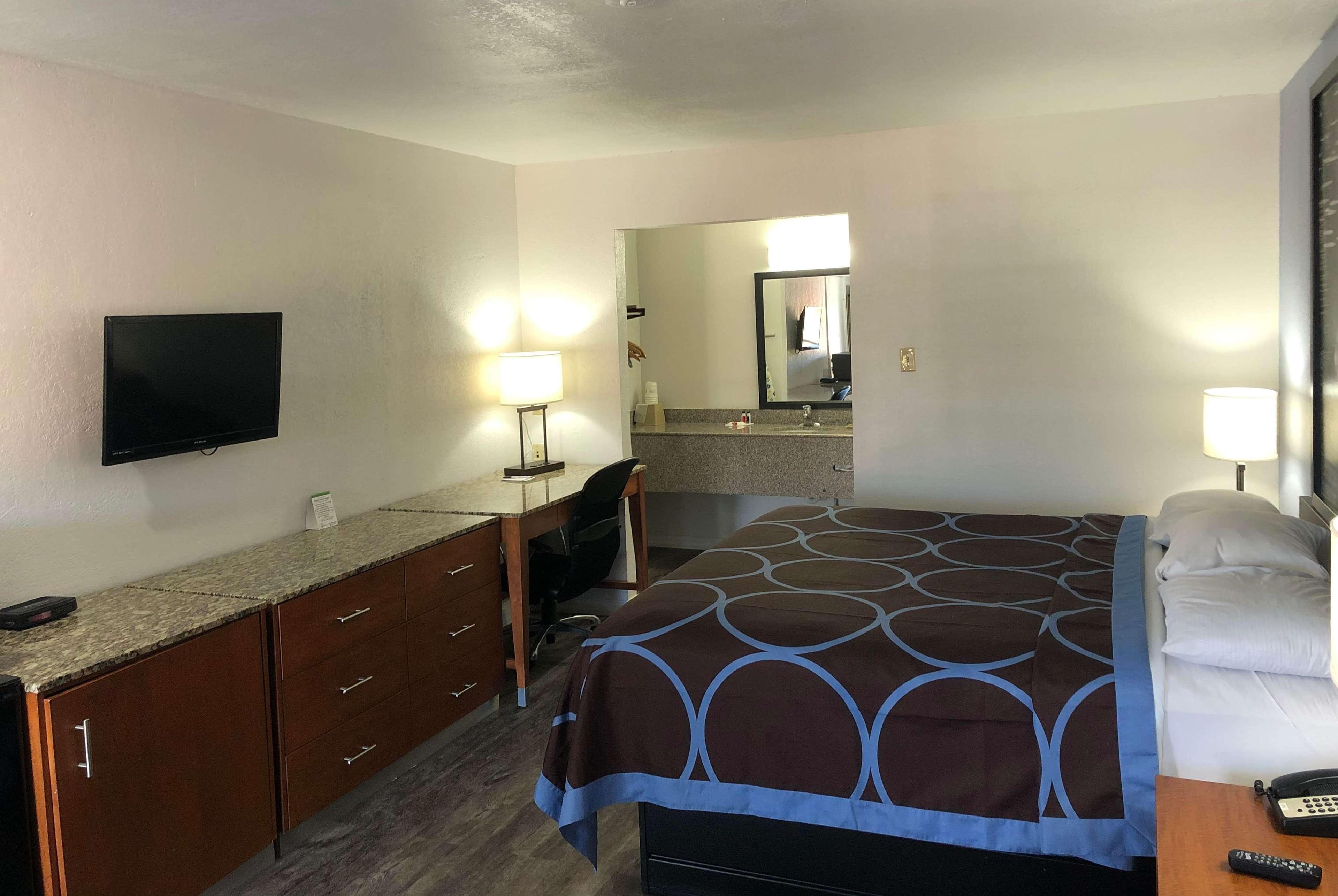 Super 8 By Wyndham - Canton, Texas Eksteriør bilde