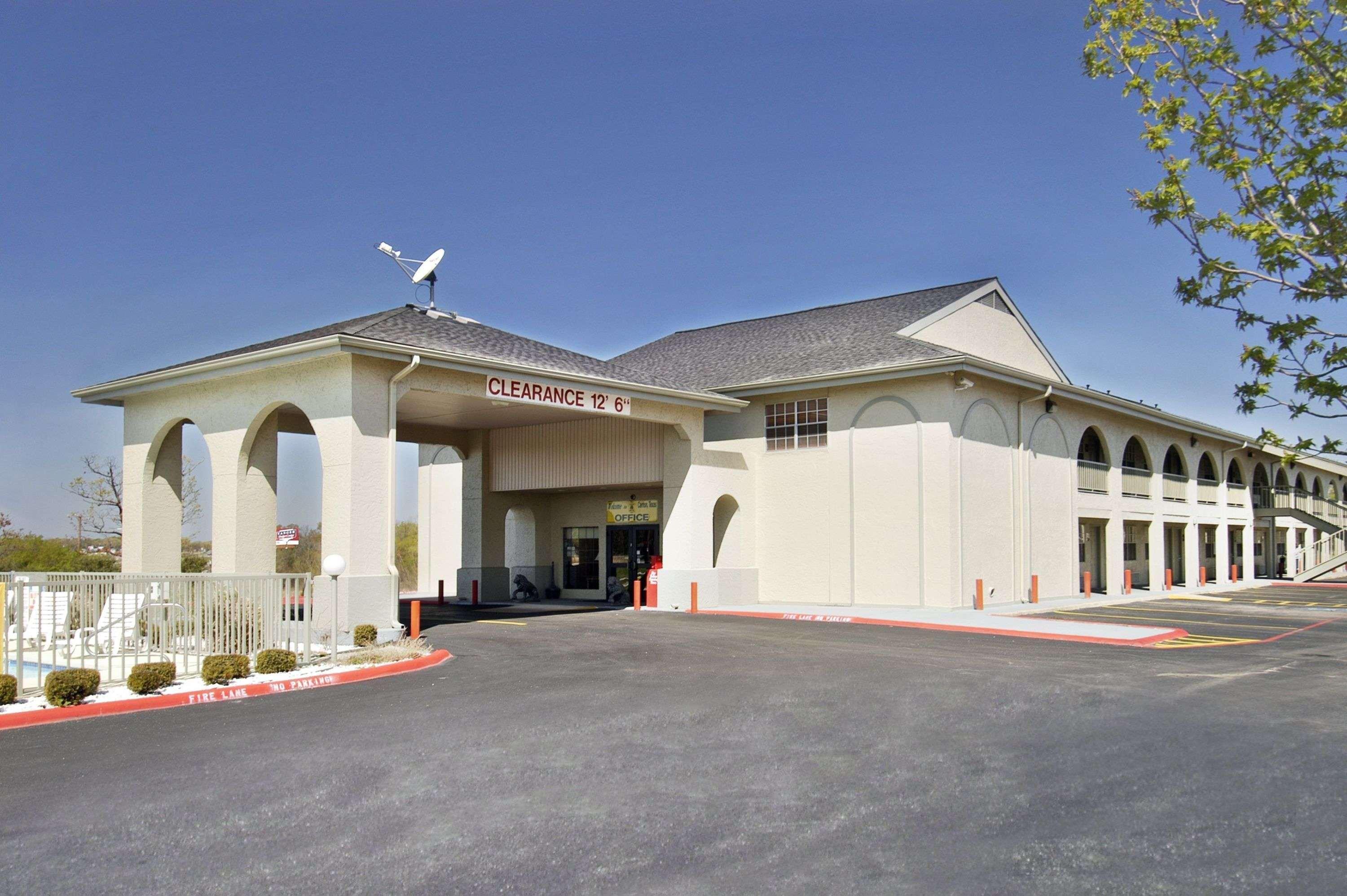 Super 8 By Wyndham - Canton, Texas Eksteriør bilde